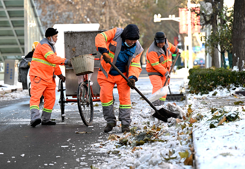 多措并举应对低温雨雪冰冻天气