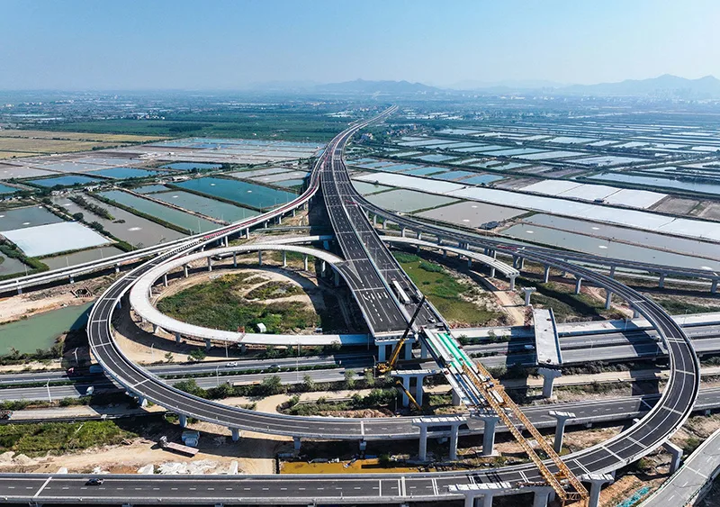 奋楫扬帆,中国经济笃定前行