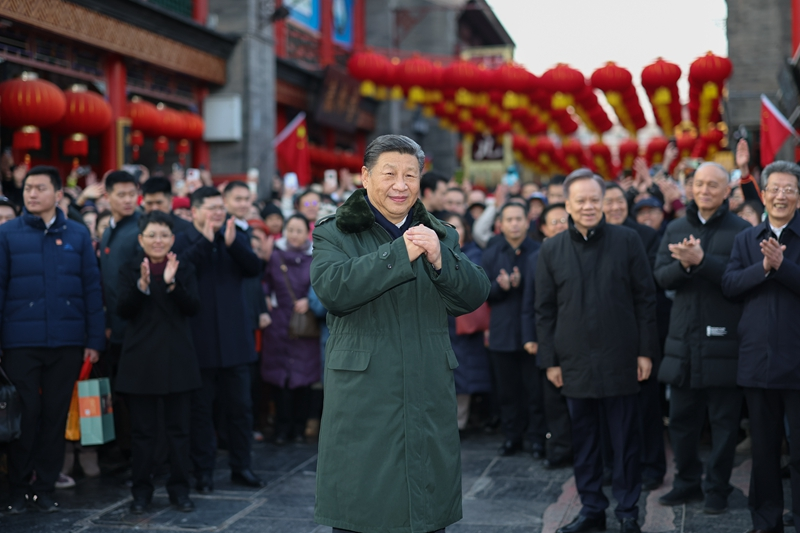 习近平春节前夕赴天津看望慰问基层干部群众 向全国各族人民致以美好的新春祝福 祝各族人民幸福安康 祝伟大祖国繁荣昌盛