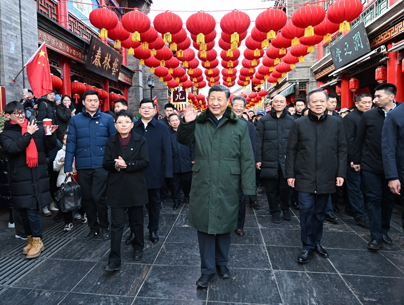 习近平春节前夕赴天津看望慰问基层干部群众 向全国各族人民致以美好的新春祝福 祝各族人民幸福安康 祝伟大祖国繁荣昌盛