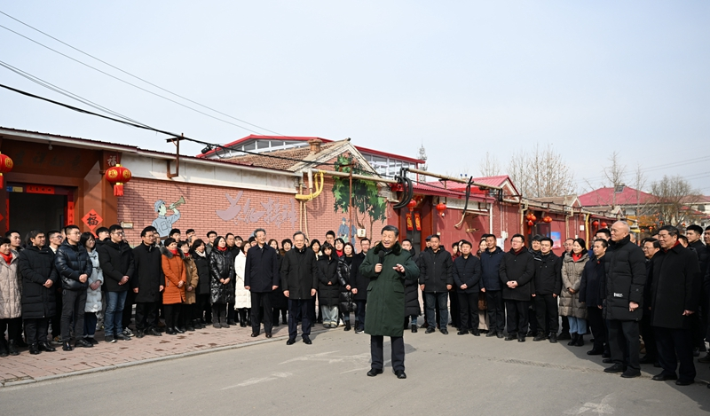 习近平春节前夕赴天津看望慰问基层干部群众 向全国各族人民致以美好的新春祝福 祝各族人民幸福安康 祝伟大祖国繁荣昌盛