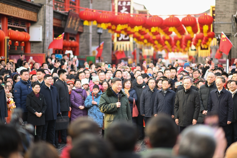 习近平春节前夕赴天津看望慰问基层干部群众 向全国各族人民致以美好的新春祝福 祝各族人民幸福安康 祝伟大祖国繁荣昌盛