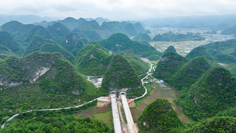 贵平高速公路建设有序推进