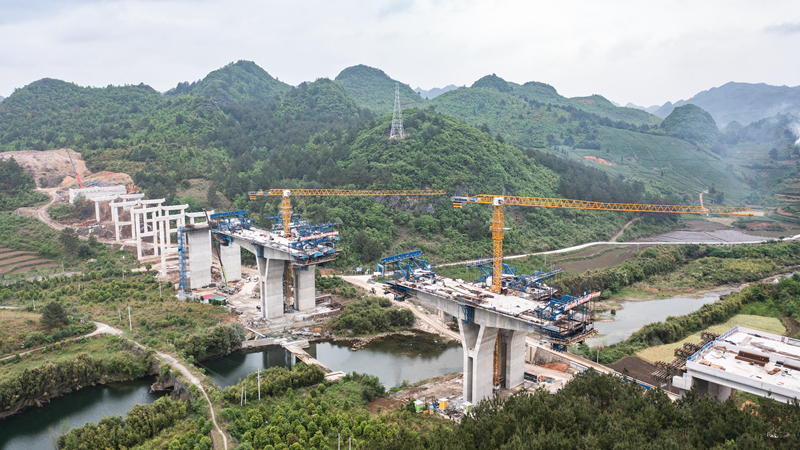 贵平高速公路建设有序推进
