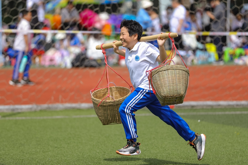 多彩活动迎“五一”