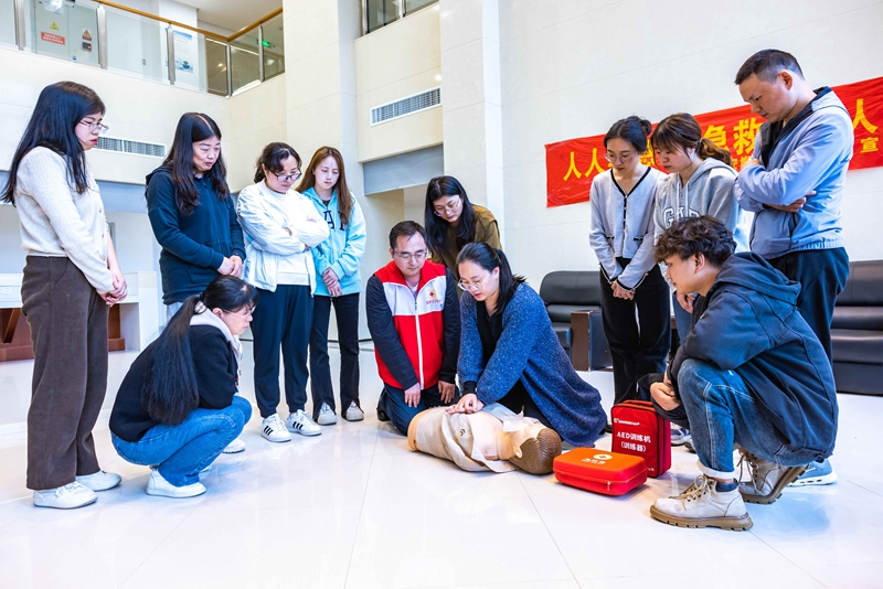 世界红十字日:学应急救护知识