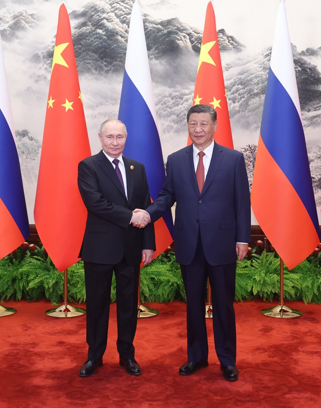 5月16日上午,习近平同俄罗斯总统普京会谈