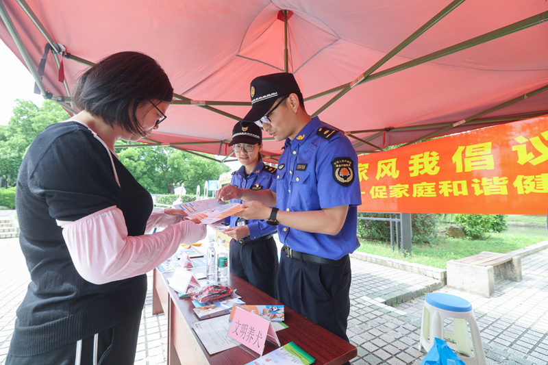 浙江湖州:社区举办“有礼市集” 推进基层文明建设
