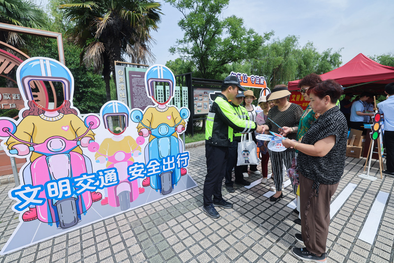浙江湖州:社区举办“有礼市集” 推进基层文明建设