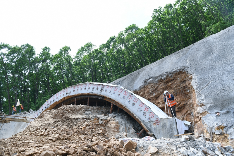 中欧班列“东通道”滨绥铁路改造工程开工