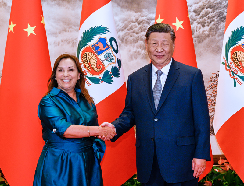 习近平同秘鲁总统博鲁阿尔特会谈
