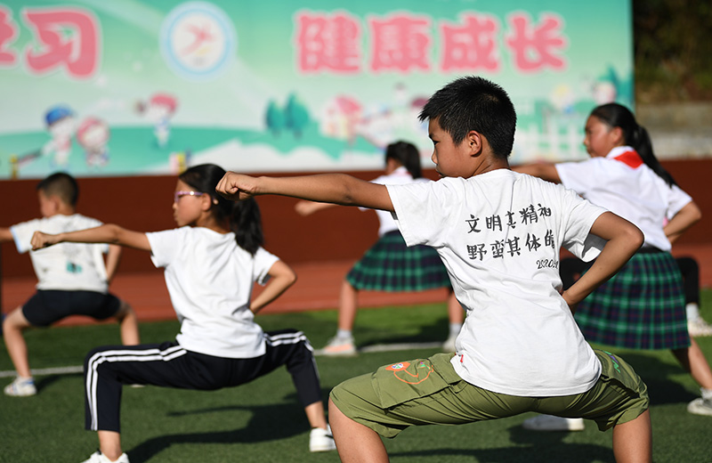 “中国梦要靠你们来实现”——习近平总书记关心少年儿童成长成才纪实
