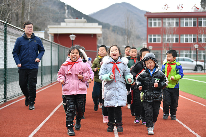 “中国梦要靠你们来实现”——习近平总书记关心少年儿童成长成才纪实