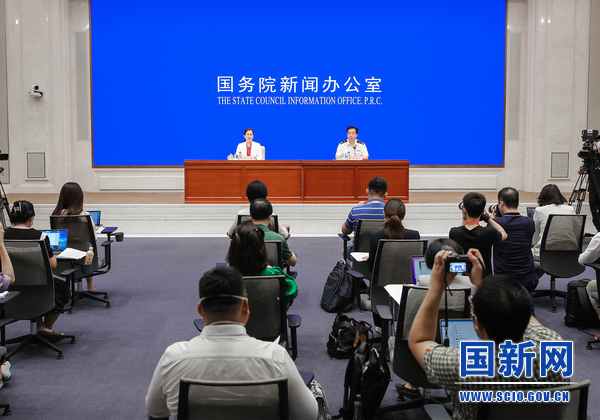 国务院新闻办就2022年上半年进出口情况举行发布会