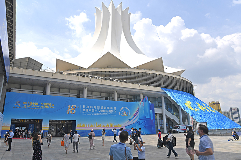 广西：凝心聚力加油干 八桂大地绽新颜