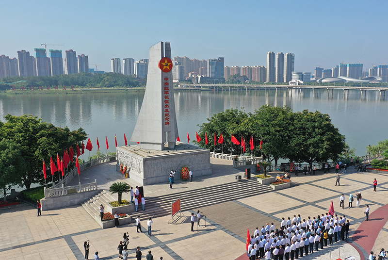 跳出历史周期率的新时代答案——习近平总书记引领百年大党推进自我革命纪实