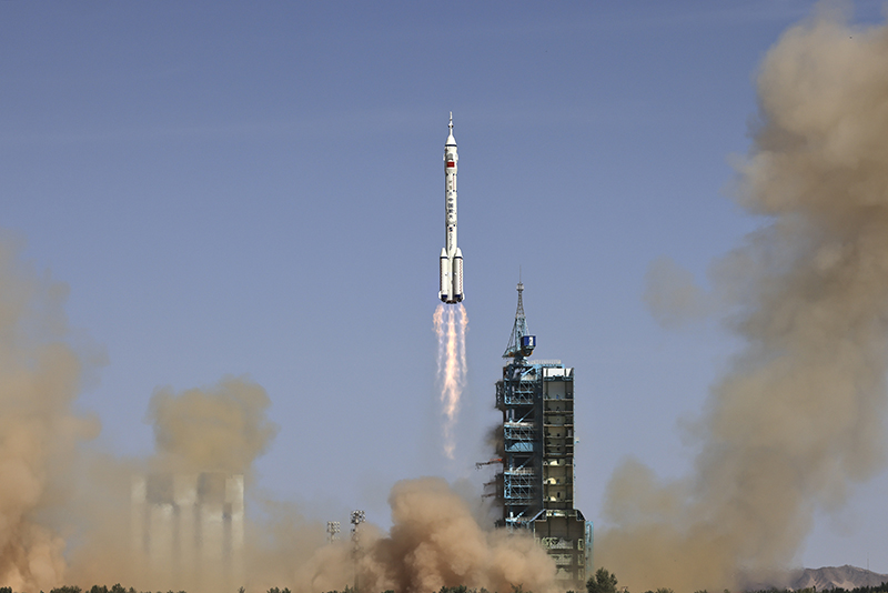 坚定不移走高质量发展之路——新时代中国经济建设述评