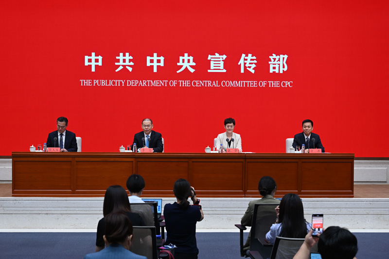 夯实民生之本 增进民生福祉——“中国这十年”系列主题新闻发布会聚焦新时代就业和社会保障成就