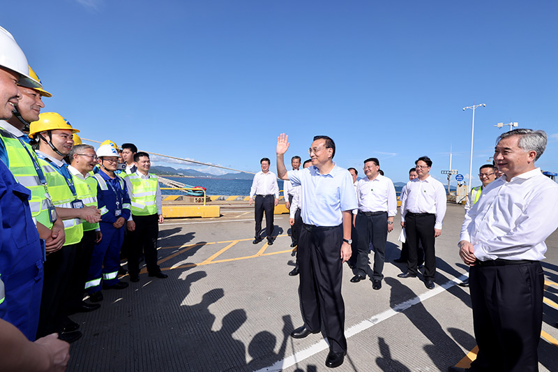 李克强在广东考察时强调：在改革开放上勇于探索 为稳经济促发展注入新动力