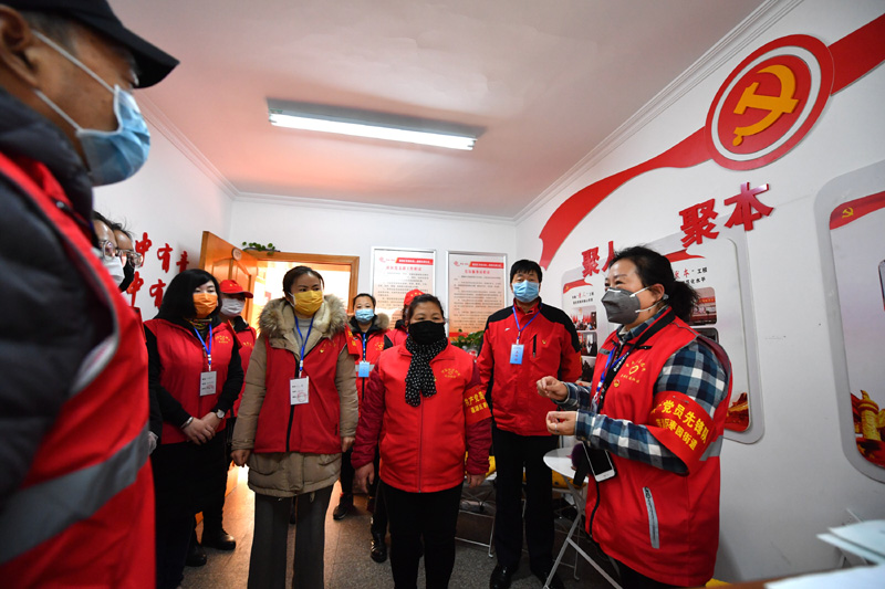 新时代坚持和加强党的全面领导述评：确保党始终成为中国特色社会主义事业坚强领导核心