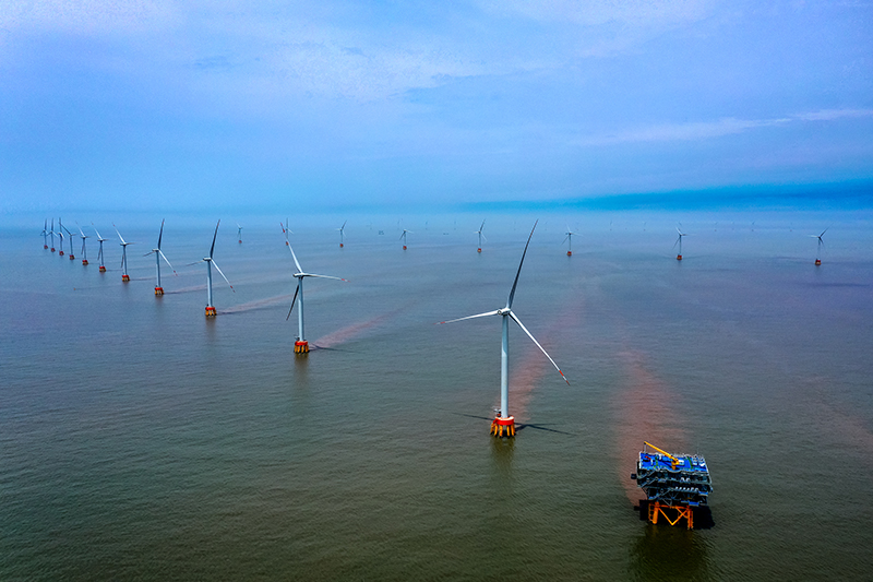 坚定不移走高质量发展之路——新时代中国经济建设述评
