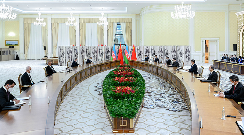 习近平会见阿塞拜疆总统阿利耶夫