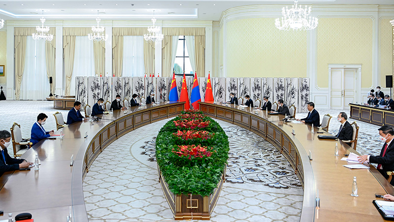 习近平会见蒙古国总统呼日勒苏赫
