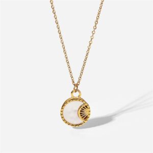 2022 High Quality Stainless Steel White Shell Moon Necklace Women Gifts 18K Gold Plated Round Shell Pendant Necklaces for Girls