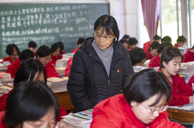 为全面建设社会主义现代化国家而团结奋斗——写在中国共产党第二十次全国代表大会胜利闭幕之际