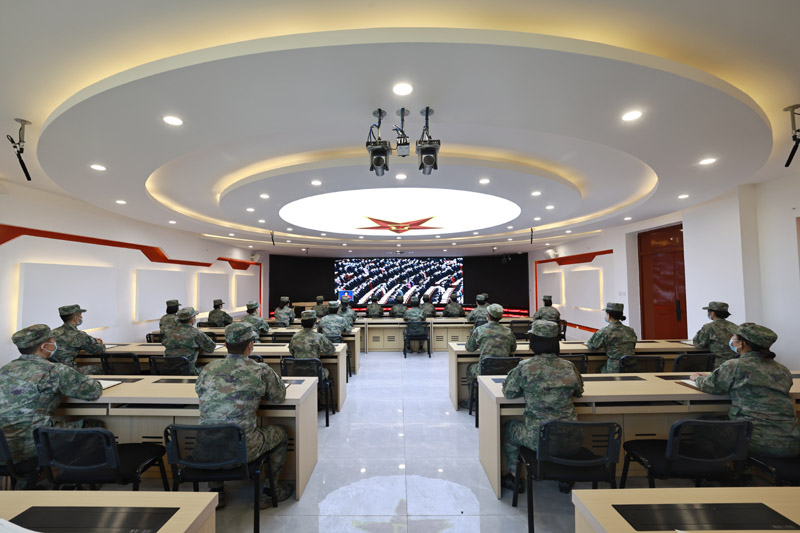 为如期实现建军一百年奋斗目标砥砺奋进——全军官兵认真收听收看党的二十大开幕会并展开学习讨论