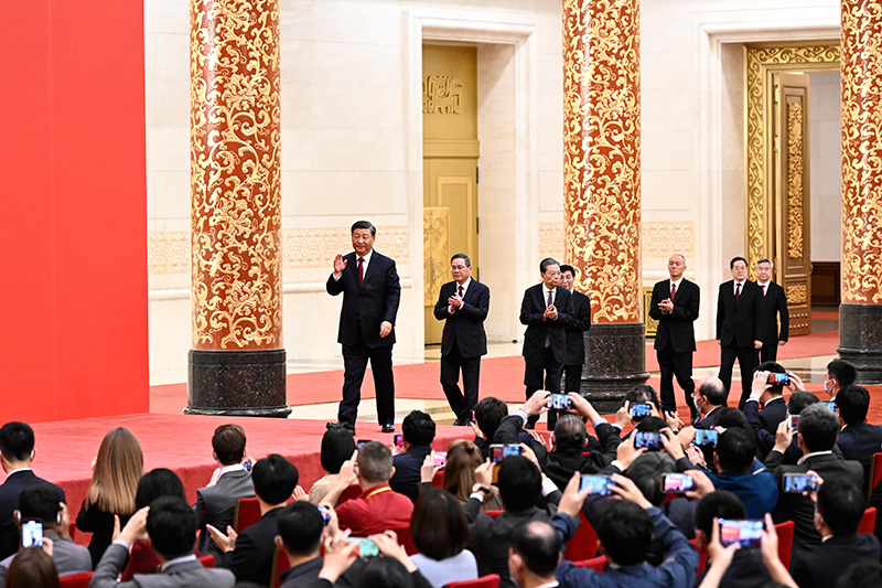 习近平：始终坚持一切为了人民一切依靠人民 以中国式现代化全面推进中华民族伟大复兴