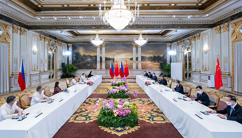 习近平会见菲律宾总统马科斯