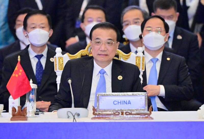 李克强出席第17届东亚峰会