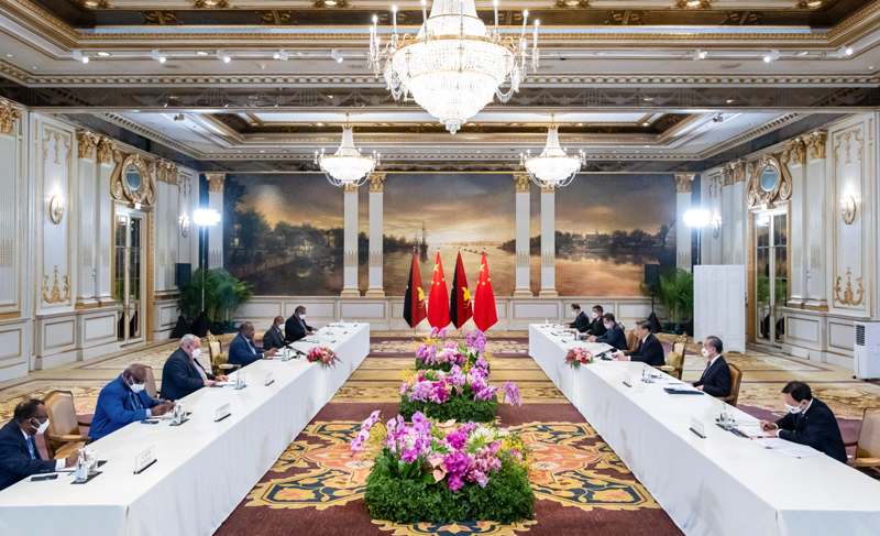 习近平会见巴布亚新几内亚总理马拉佩