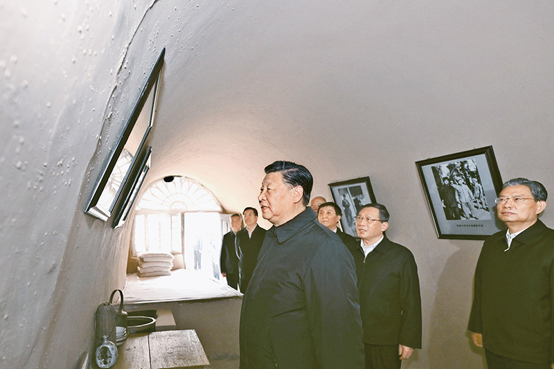 习近平:为实现党的二十大确定的目标任务而团结奋斗