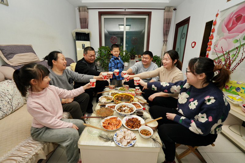 春回大地万象新——各地群众欢欢喜喜过大年