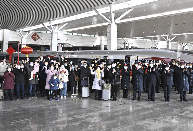 温暖的嘱托 奋进的力量——习近平总书记春节前夕视频连线看望慰问基层干部群众回访