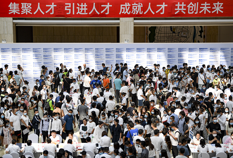 承压前行，稳中有进——透视2022年中国经济答卷