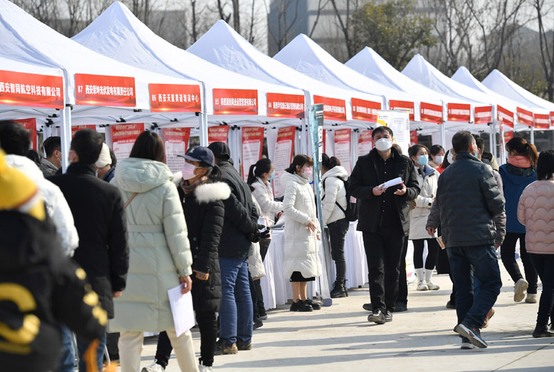 劳动力市场加速回暖 "用工旺"释放经济回升鲜明信号