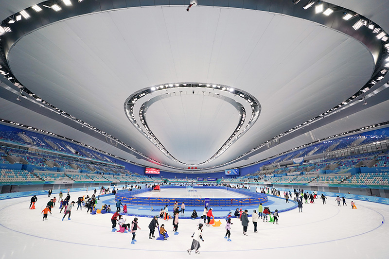冰雪盛会铸经典 向着春天再出发——写在北京冬奥会开幕一周年之际