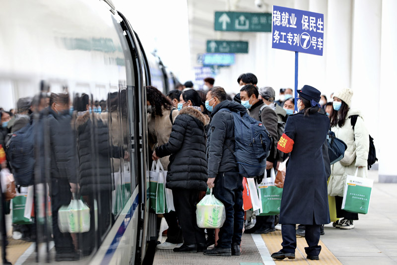 劳动力市场加速回暖 "用工旺"释放经济回升鲜明信号