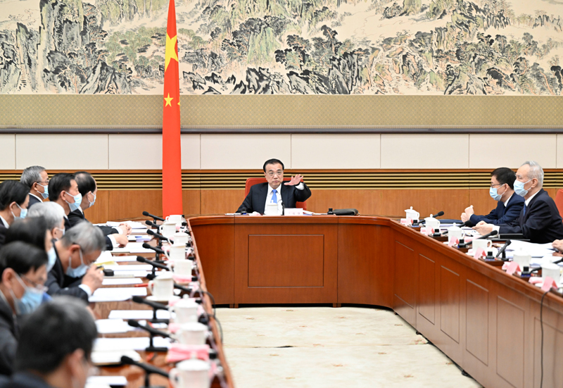 李克强主持召开各民主党派中央、全国工商联负责人和无党派人士代表座谈会 听取对政府工作报告的意见建议 韩正出席