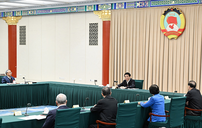 全国政协十四届一次会议主席团常务主席会议第二次会议举行