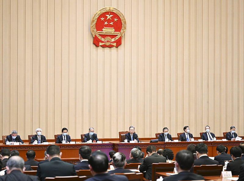 十四届全国人大一次会议主席团举行第九次会议