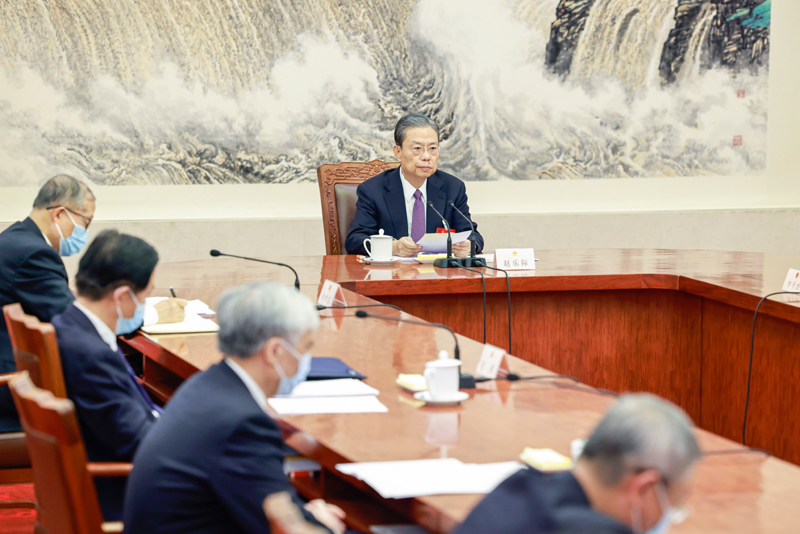 十四届全国人大一次会议主席团常务主席第六次会议举行 赵乐际主持