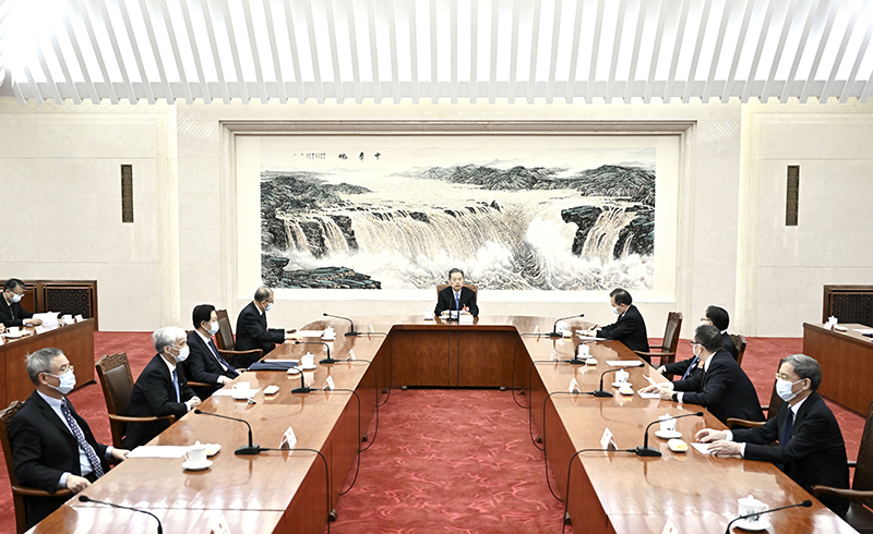 十四届全国人大一次会议主席团常务主席第七次会议举行 赵乐际主持