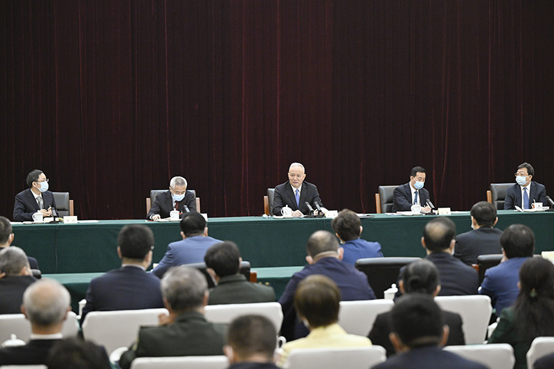 李强赵乐际王沪宁蔡奇丁薛祥李希分别看望出席全国政协十四届一次会议委员并参加讨论