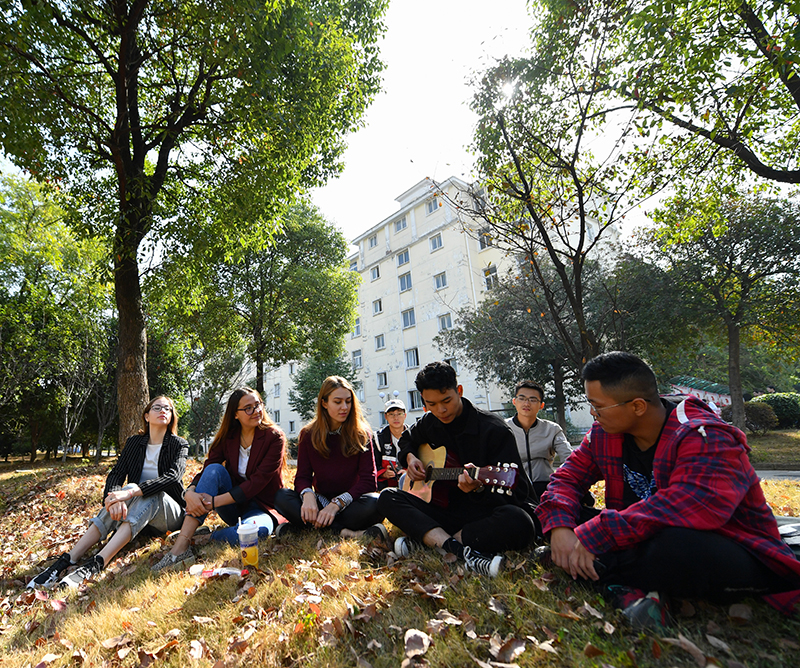 为中俄关系定向领航 为世界注入更多稳定性——写在习近平主席即将对俄罗斯进行国事访问之际