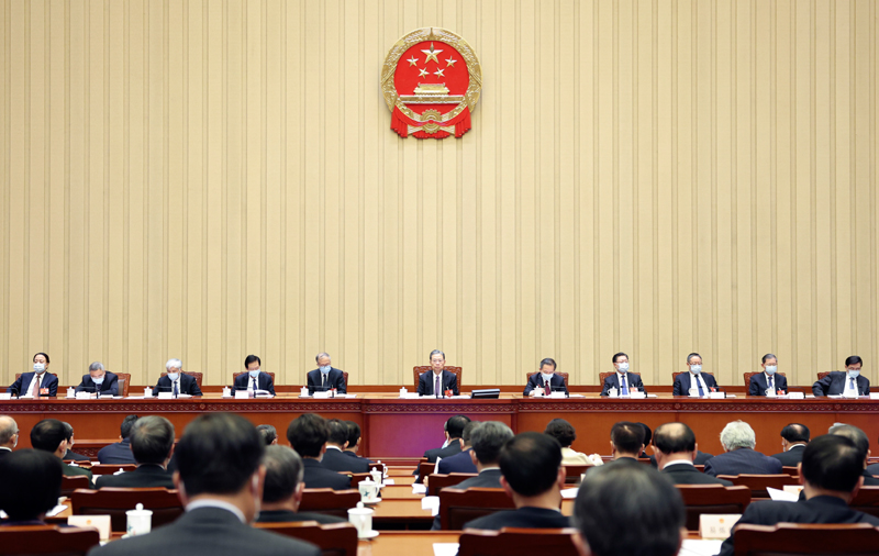 十四届全国人大一次会议主席团举行第八次会议