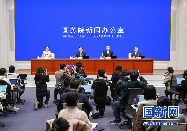 国务院新闻办就“加快推进新型工业化 做强做优做大实体经济”举行发布会